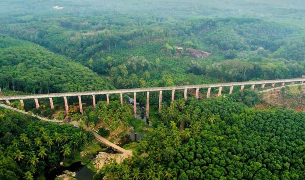 mathoor aqueduct in kanyakumari